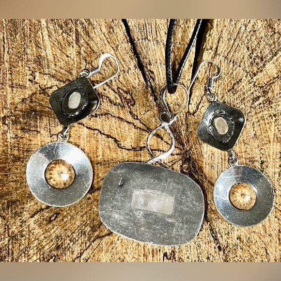 Rainbow Moonstone Pendant & Earrings Set - Picture 8 of 14